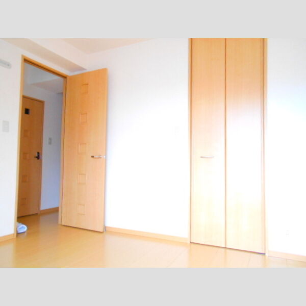 ベリーコート102号室 洋間