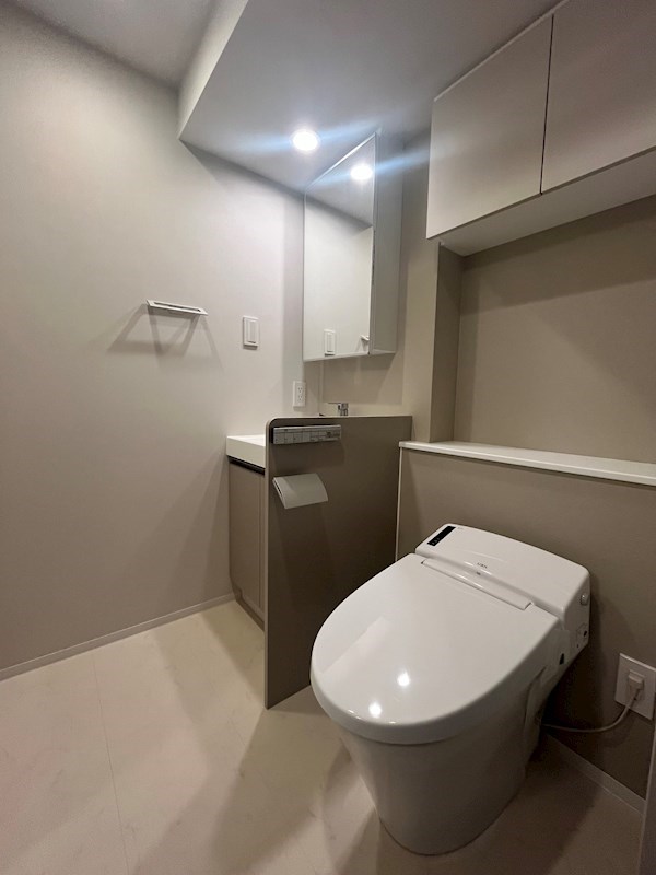 クロスレジデンス神田神保町11階 トイレ