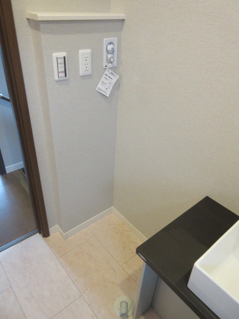 アリュールA号室 防水板