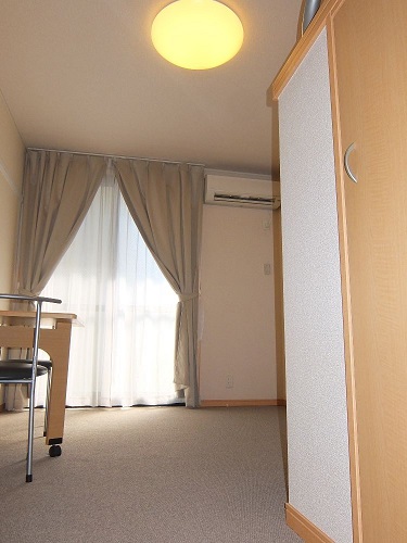 レオパレス浦和美園204号室 内観