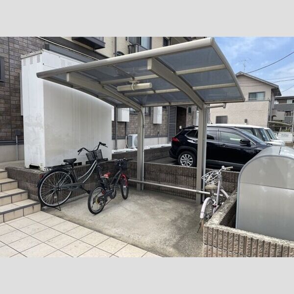 サンパティーク 駐輪場