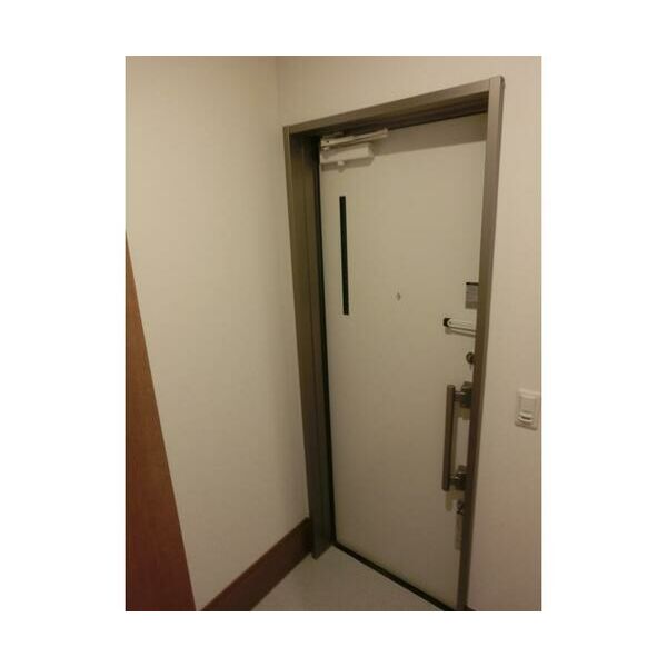 Renom　sakuradai 玄関