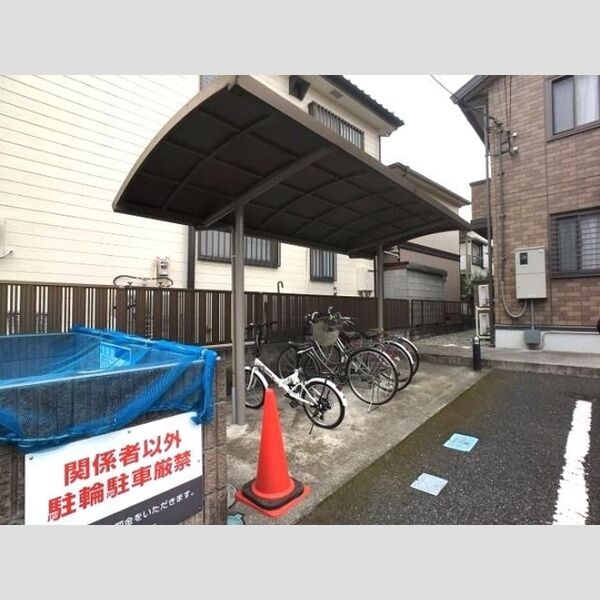 モナリエ中浦和 駐輪場