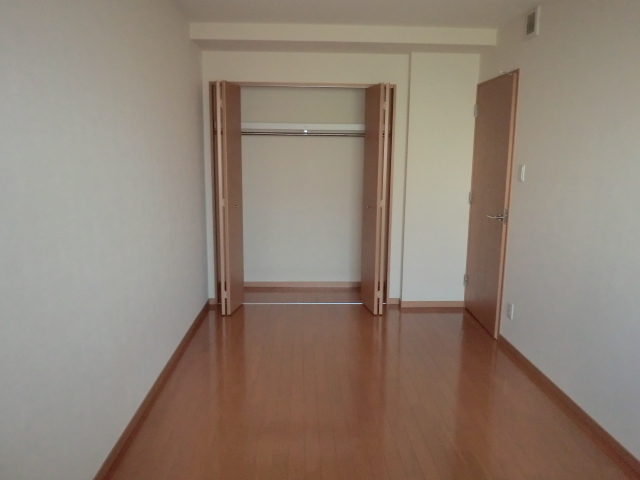 カッスル菊名0312号室 寝室