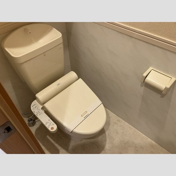ラフィネフィオーレ103号室 温水洗浄暖房便座