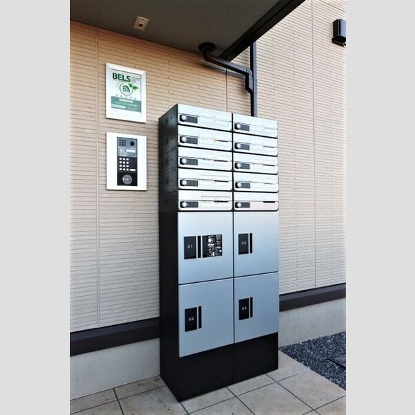 フォーリア　A 宅配ボックス