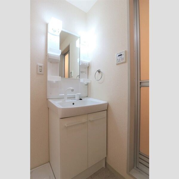 ローズ・ウッド303号室 洗髪洗面化粧台