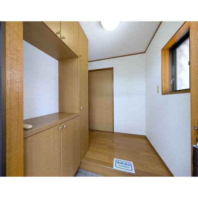 大山西町戸建 玄関