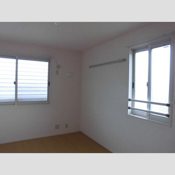 リヴァージュ　壱番館201号室 洋室