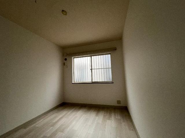 ヴィラージュⅡ 右側洋室