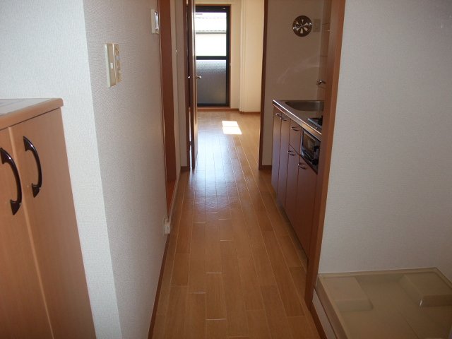 ハイツルミナス 廊下