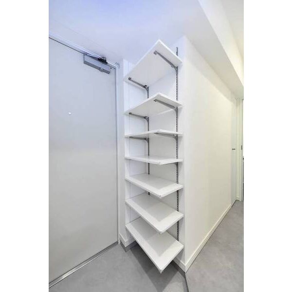 パークルール大手町0902号室 玄関