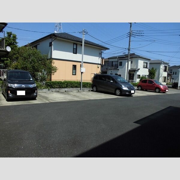 プレミアムコート 駐車場