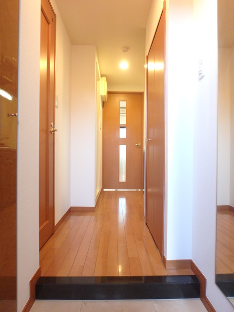 グランド・ガーラ西新宿Ｗest8階 玄関