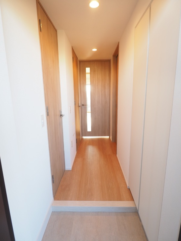 ドゥーエ王子神谷 玄関