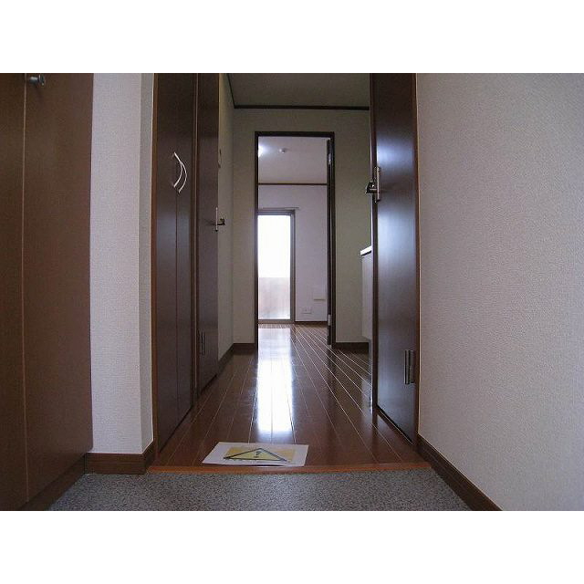 アムール ガーデン201号室 玄関