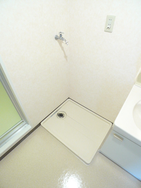 フローラ市川 防水板