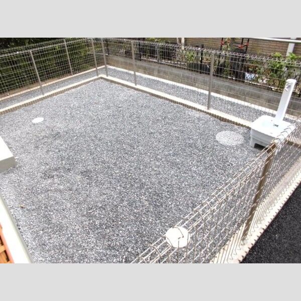 ハイフィールド　C102号室 外部水道付き専用庭