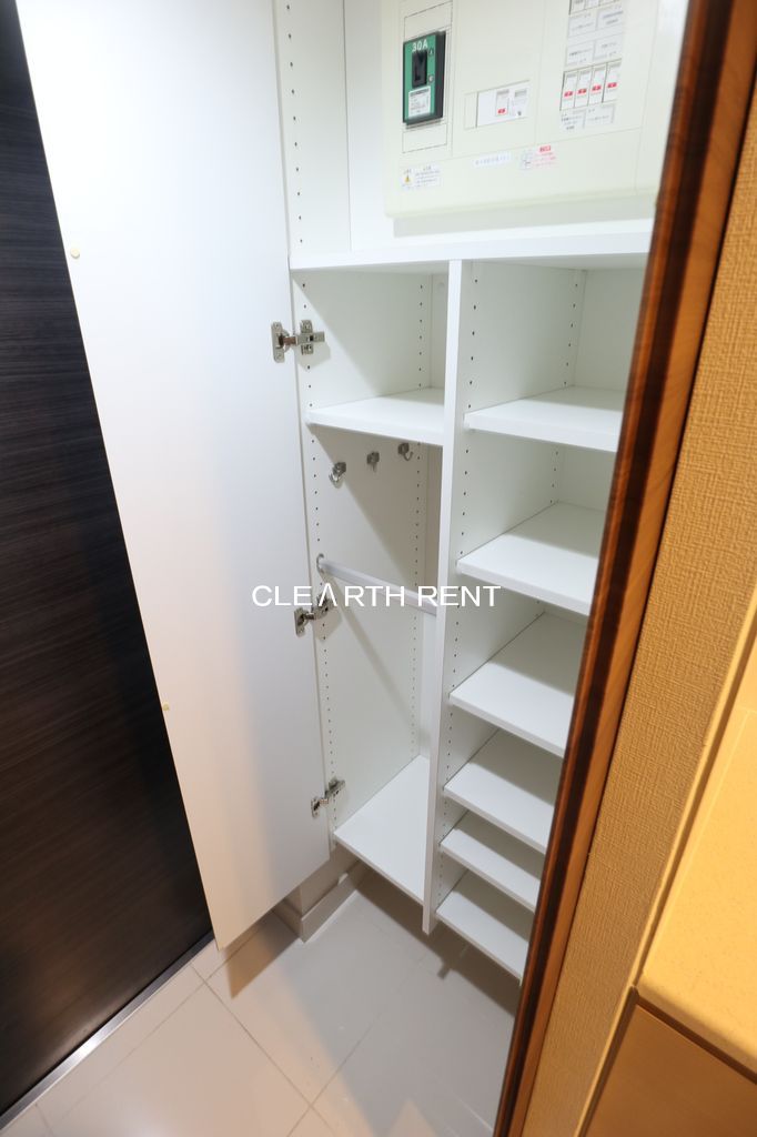 コンシェリア東京 ＴＨＥ ＲＥＳＩＤＥＮＣＥ シューズボックス