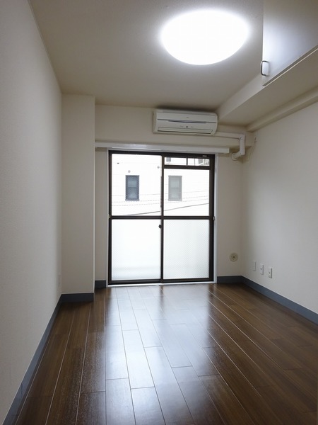 日神パレス新大塚 リビング