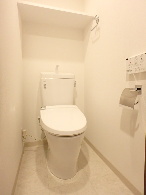 ガーラ・ヒルズ調布 シャワー付きトイレ