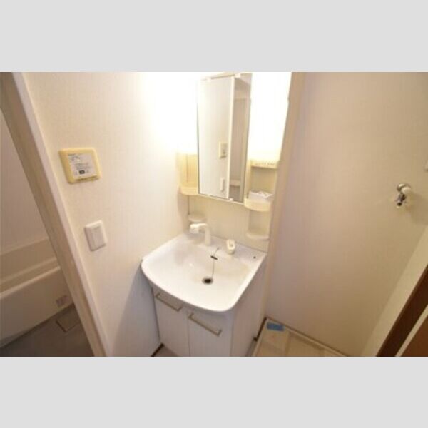 オークリーフ 洗面室