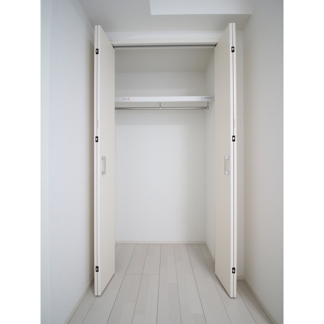 プレール・ドゥーク赤塚402号室 クローゼット