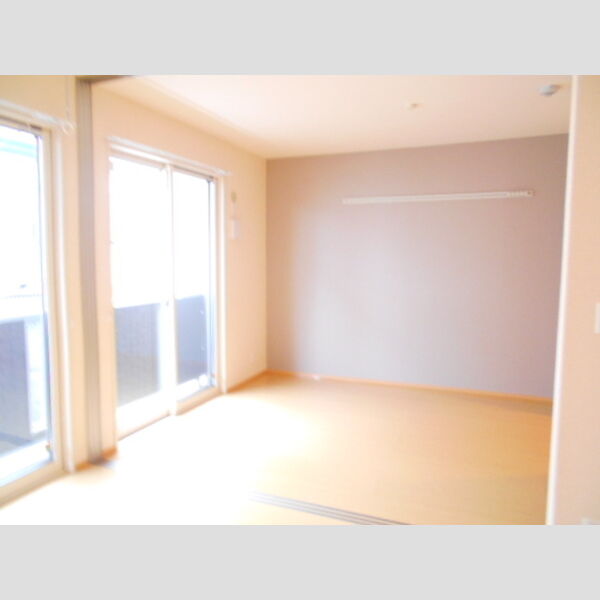 フォレストヒルズ 洋室