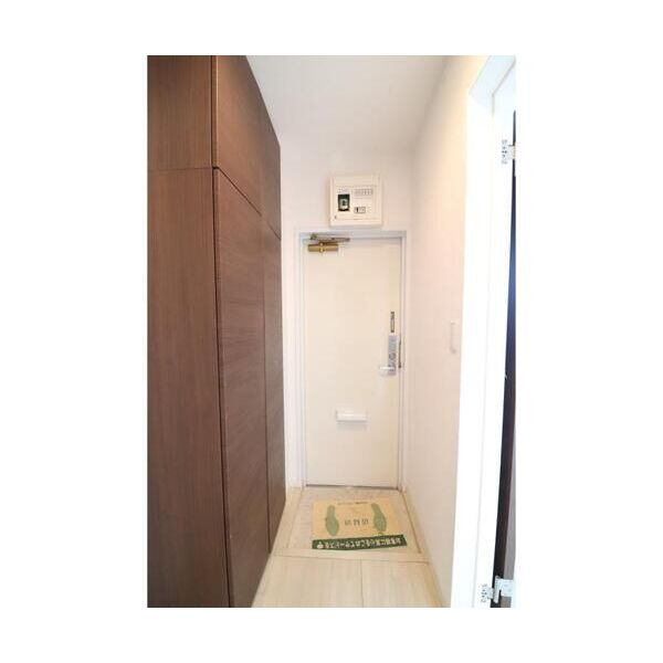 ラ・フォーレあずま203号室 玄関