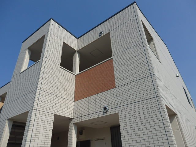 アドヴァンスⅢ 外観写真（昼）