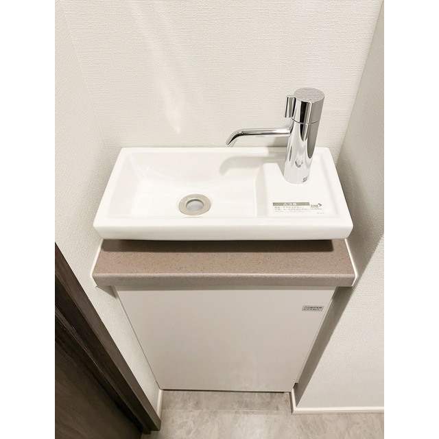 ACP Residence 新江古田0104号室 トイレ手洗いボウル