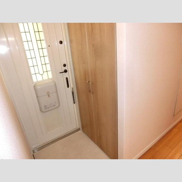 ヴェルメゾンおゆみ野　B202号室 玄関