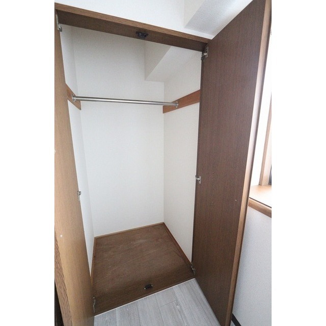 カサグランデ湘南101号室 サービスルーム収納