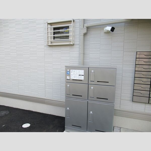 D-ROOM　IGODAI 防犯カメラ・宅配ボックス