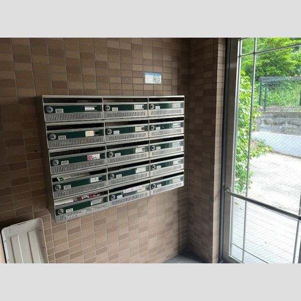 アスティーけやき201号室 集合ポスト