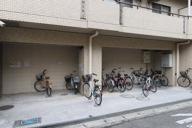 リバティー多摩川8階 駐輪場