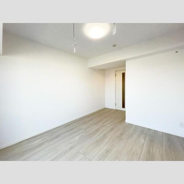 Alivis東瑞江405号室 リビング