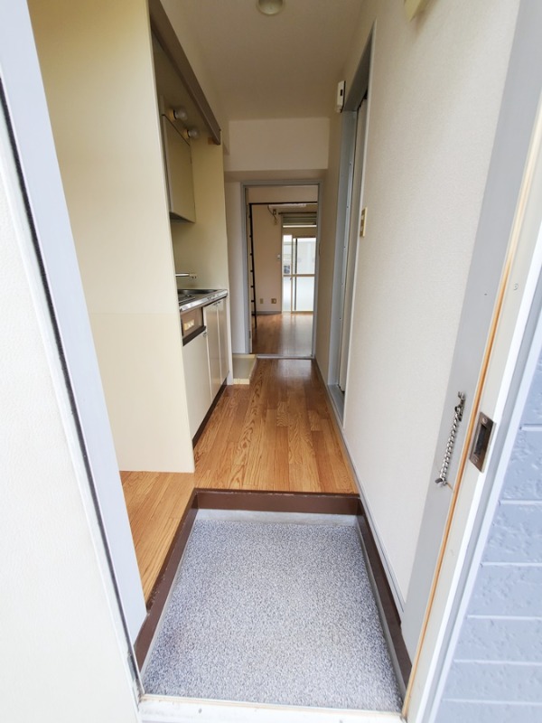 コーポラス稲垣B 玄関