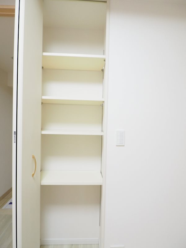 レジディア自由が丘4階 収納