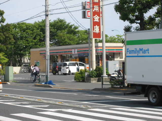 コーシンⅤ0305号室 セブンイレブン