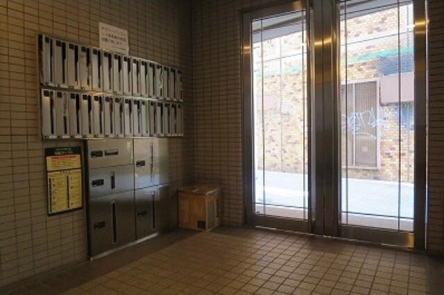 ロイヤルパレス初台6階 エントランス