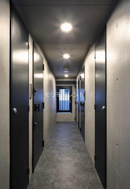 アトリオフラッツ新小岩4階 共用廊下