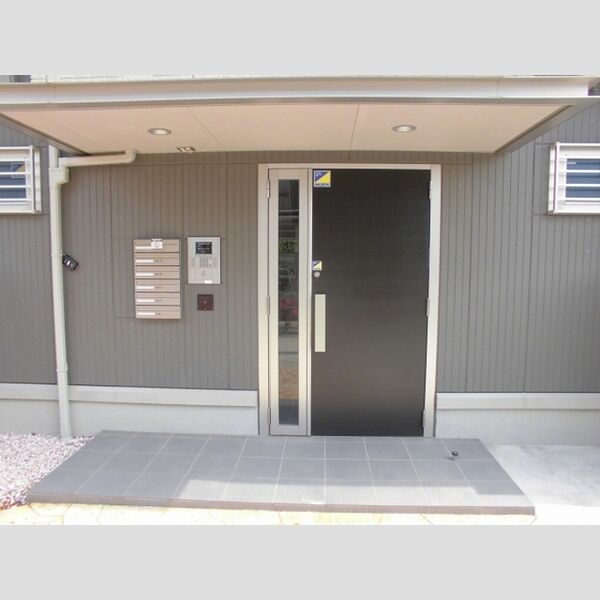 リドアイカ　B棟 エントランス