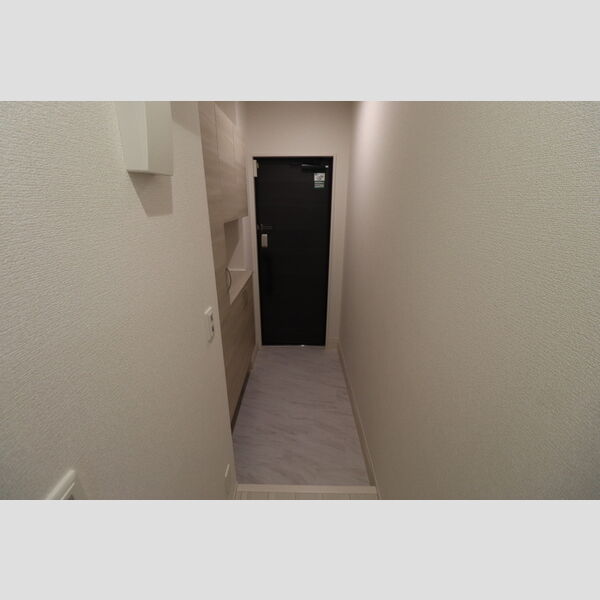 D Paina 旭町102号室 玄関