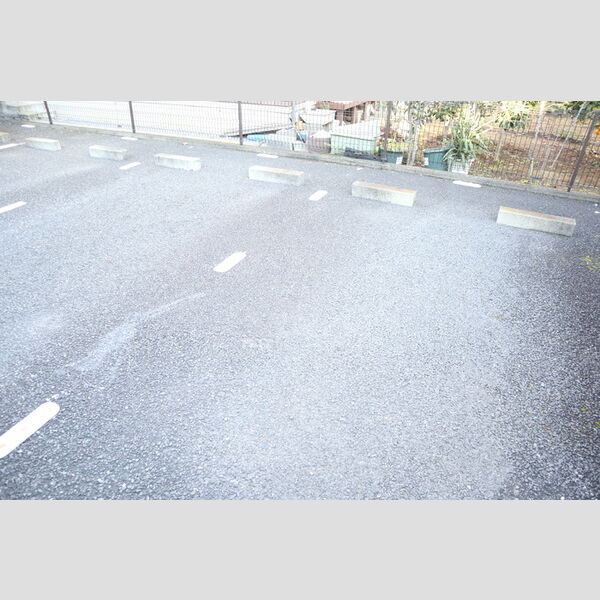 グリーンパーク笹目 駐車場