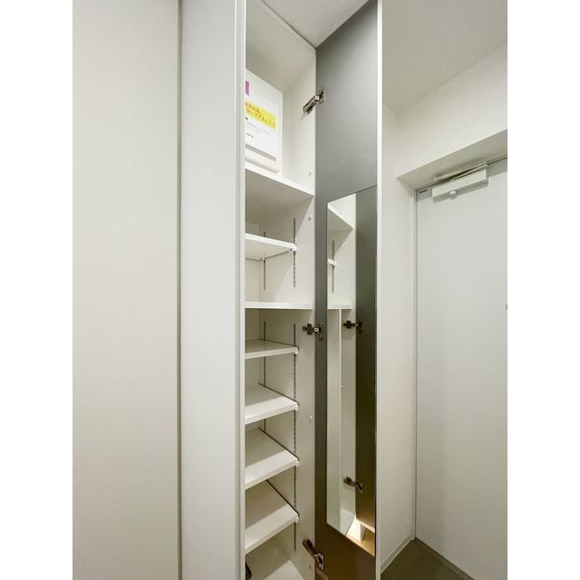 グランパセオ代々木上原0302号室 内観