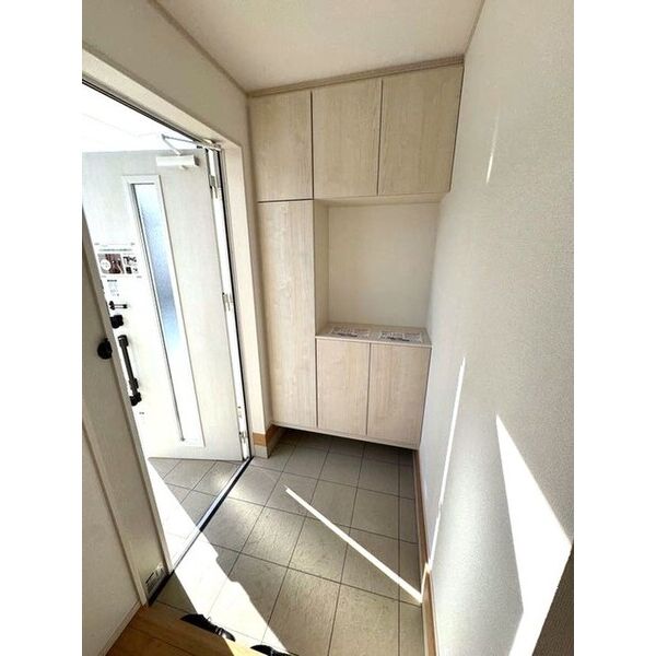 Sumai-to国立市泉03 玄関