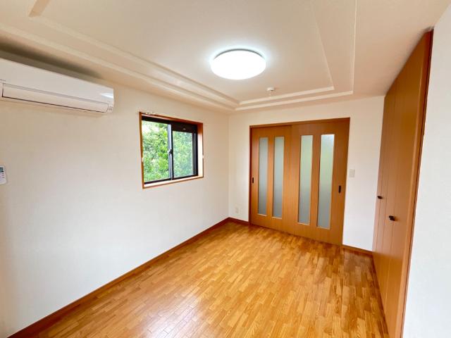 クリフ・リーベル壱番館 洋室