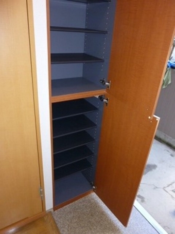 アレックス昱1階 玄関