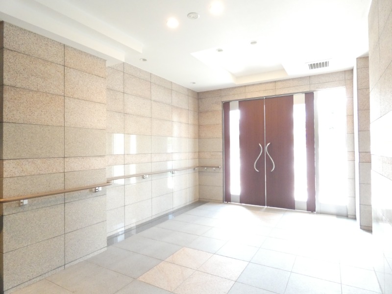 IL MEZZO DI TOKYO，UNO エントランス